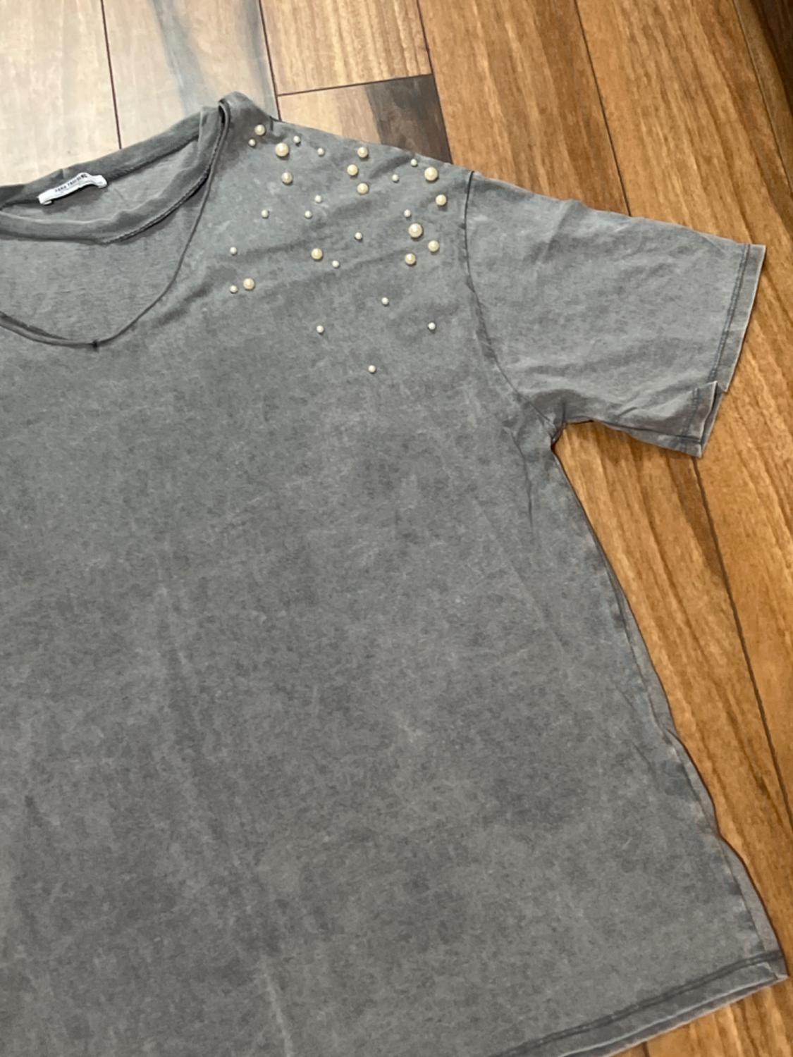 WORN ONCE/ NO STAINS OR DAMAGE - Image 4
