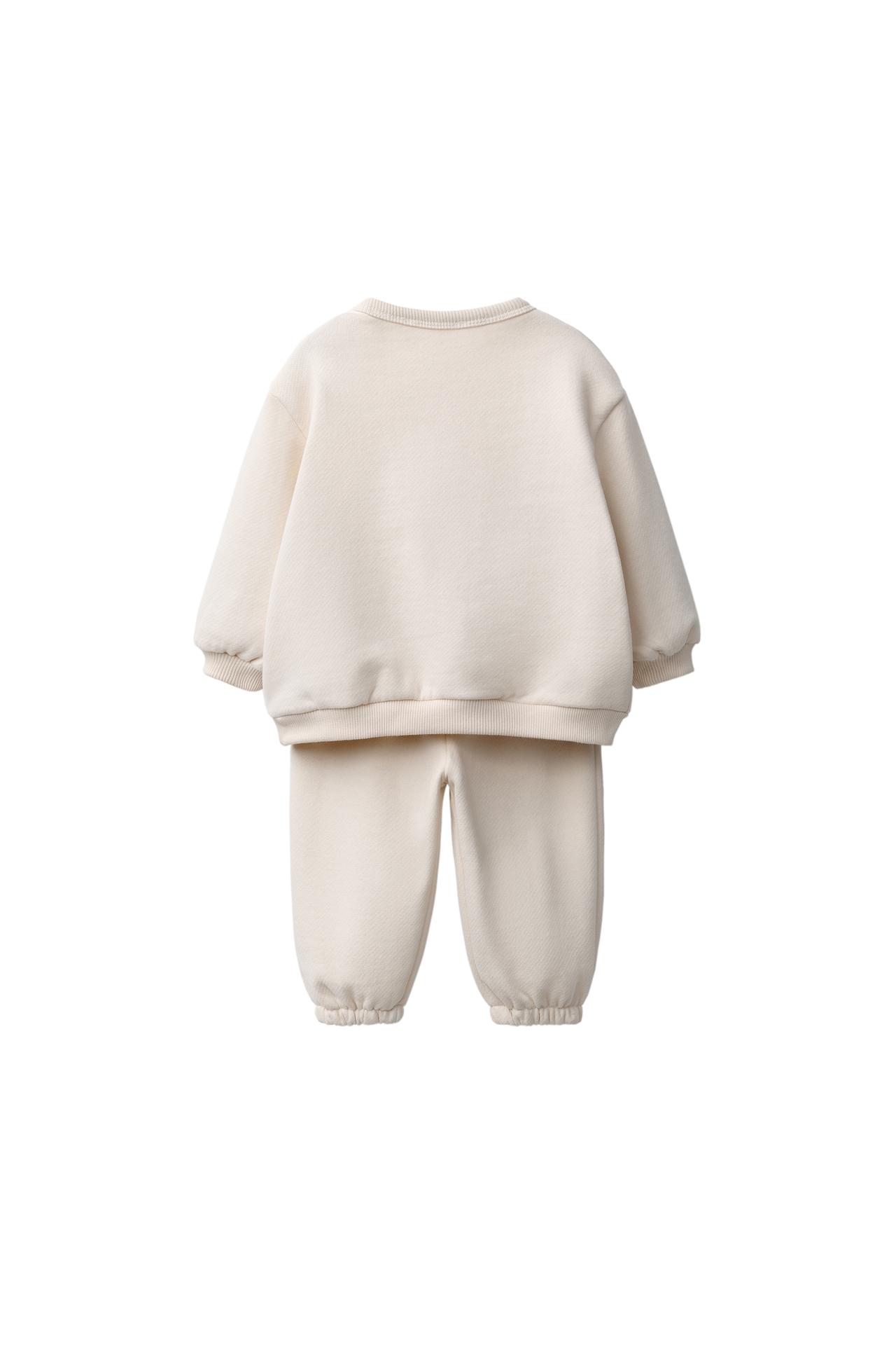 TERRY PATCH SWEATSHIRT AND JOGGER PANTS SET — Ecru