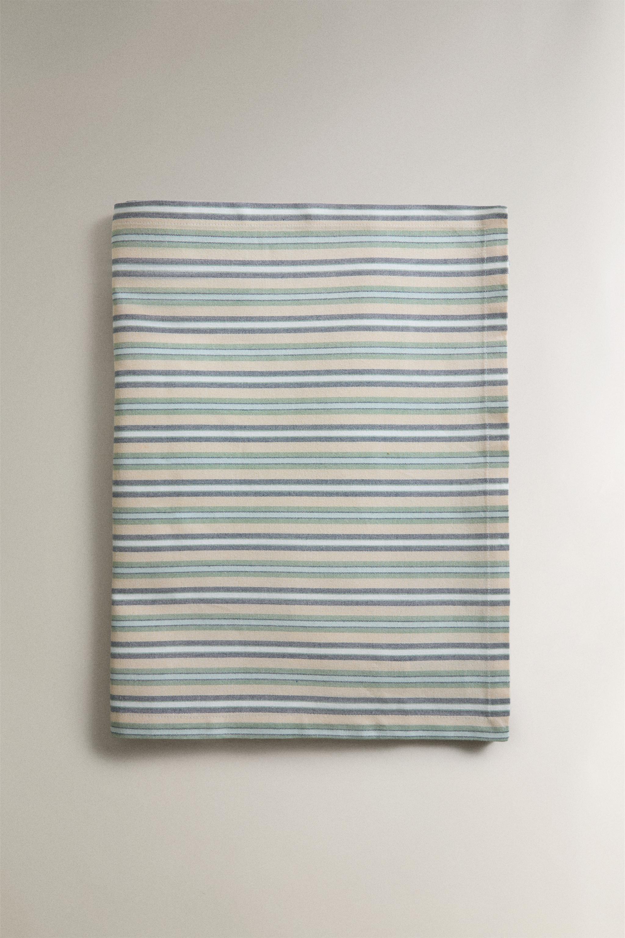 STRIPED TABLE RUNNER