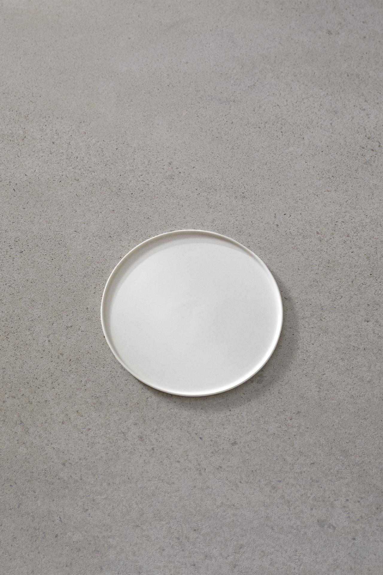 SET OF 2 - PLATE M — ecru-white