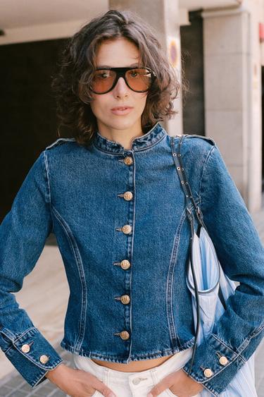 جاكيت دنيم Z1975 بأزرار ذهبية - أزرق وسط الخاص بـ Zara