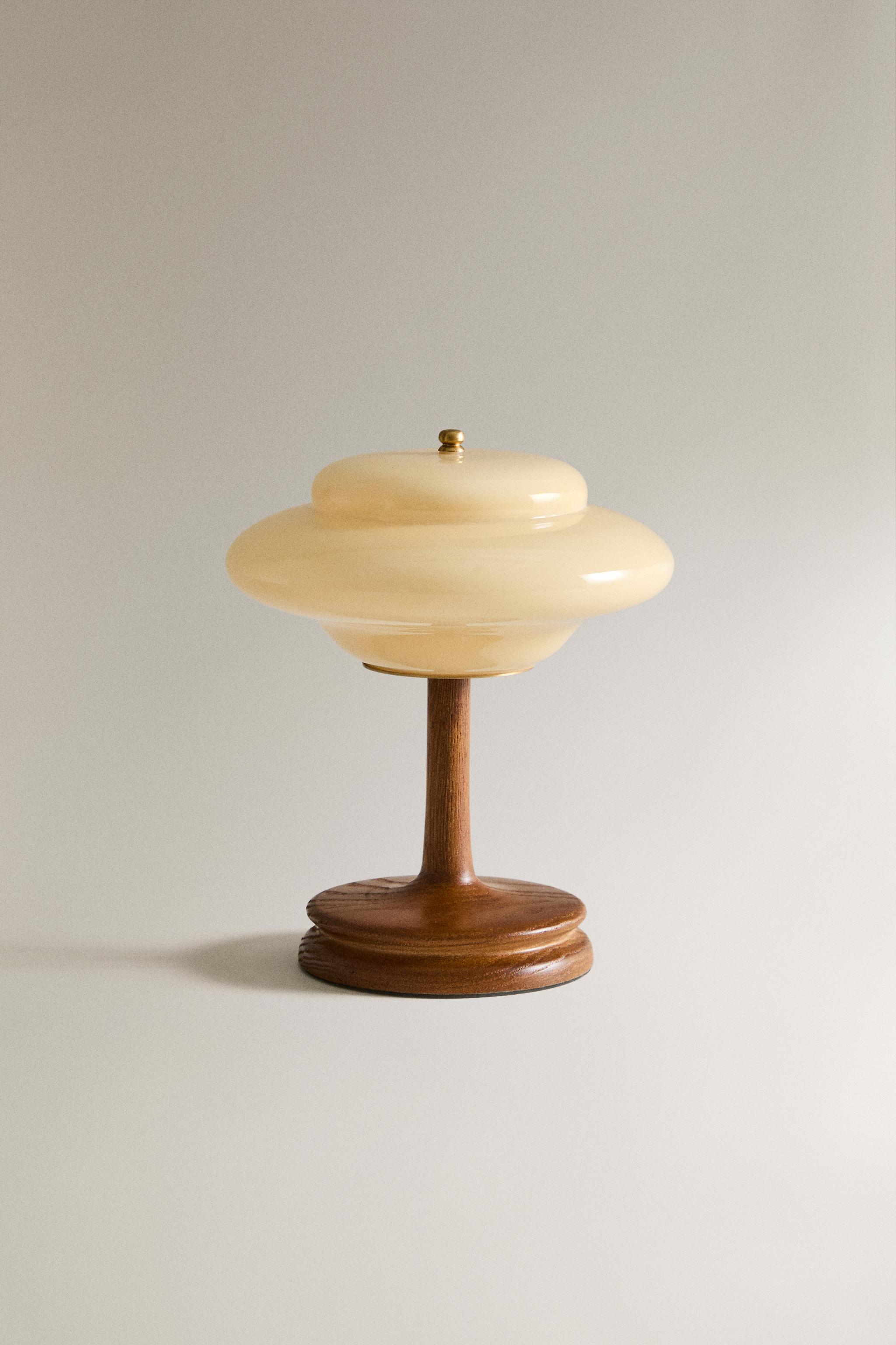 CORDLESS GLASS TABLE LAMP