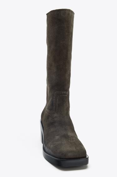 BOTTES EN CROÛTE DE CUIR À SURPIQÛRES - Vert kaki de Zara - Image 3
