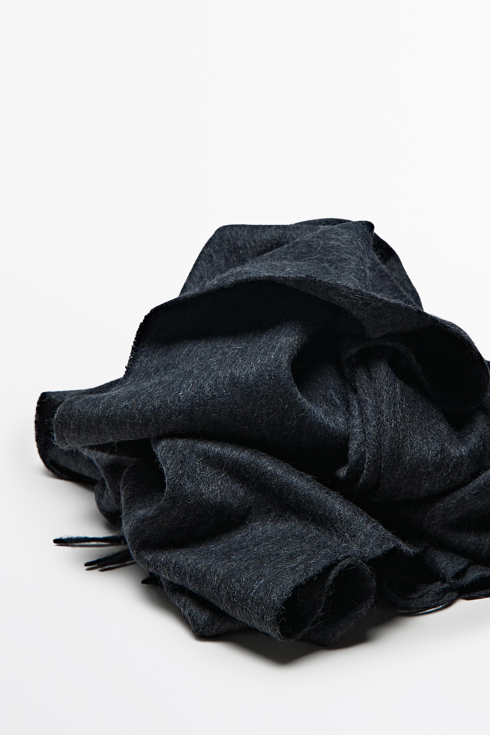 Wool blend scarf with fringing