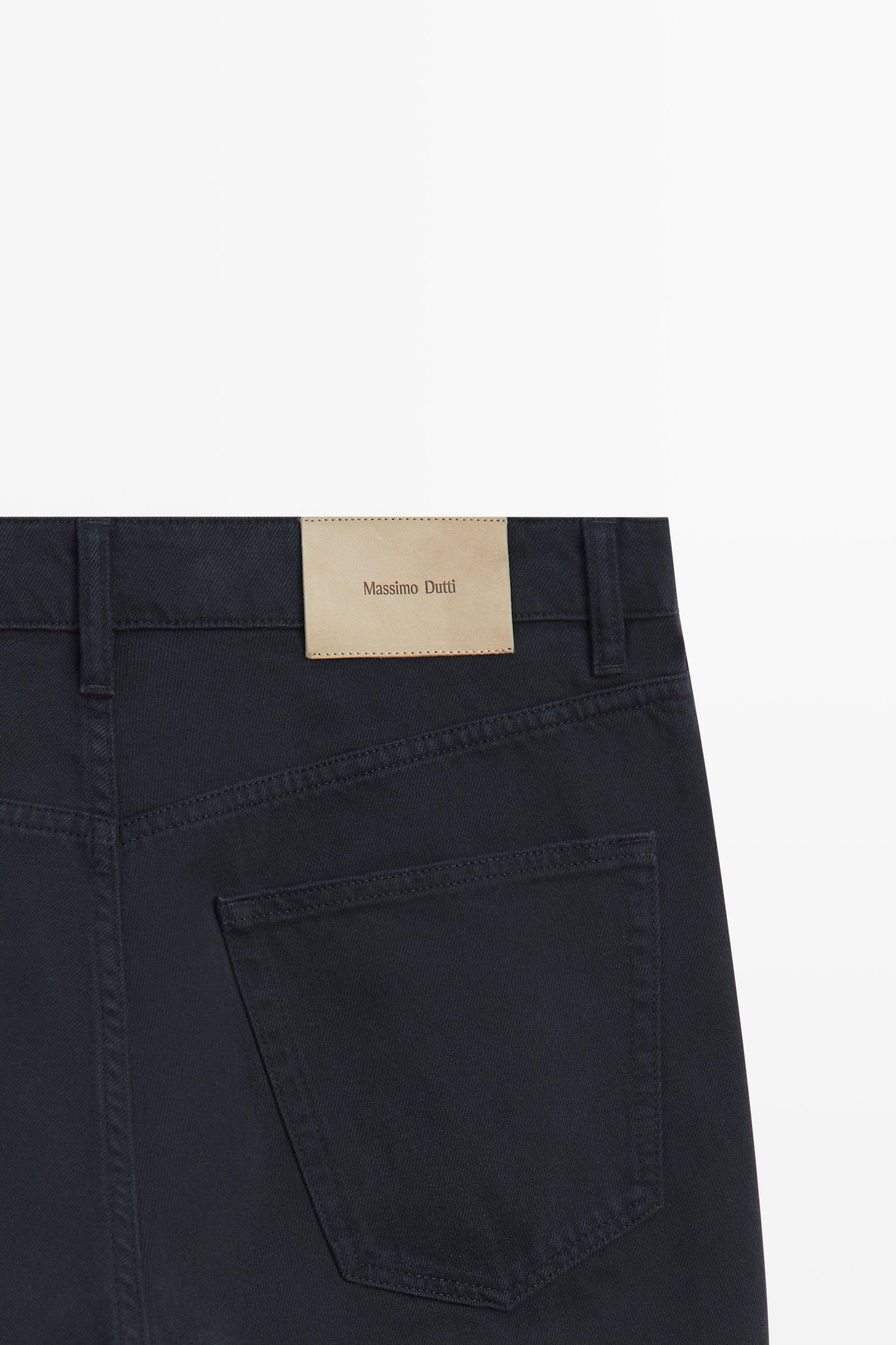 Tapered fit jeans