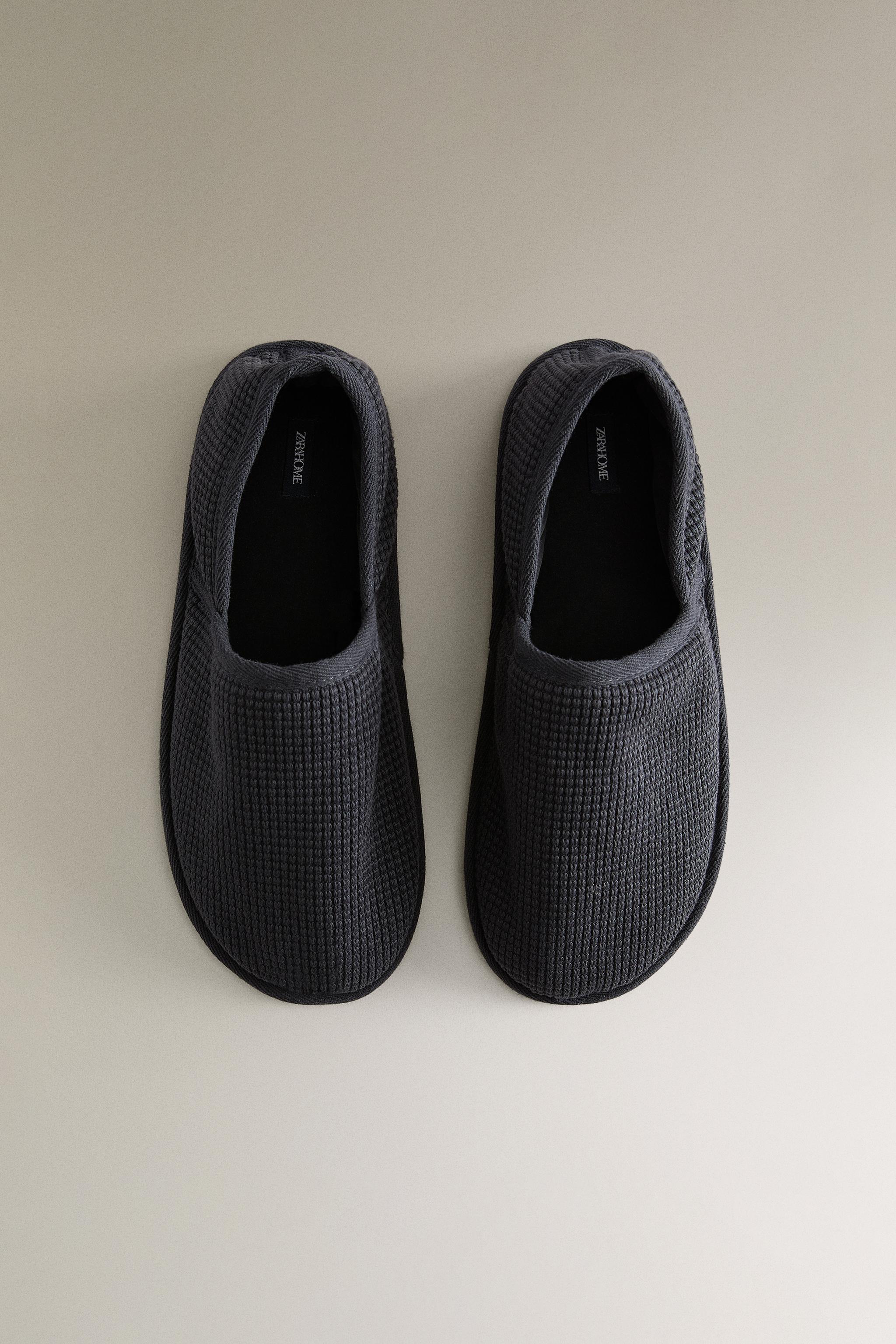TEXTURED BABOUCHE SLIPPERS