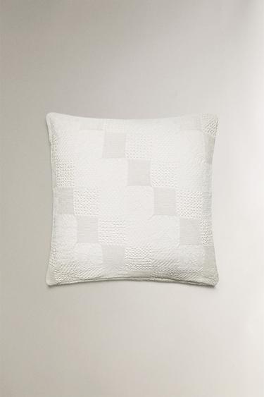 FUNDA COJÍN PATCHWORK - Crudo de Zara
