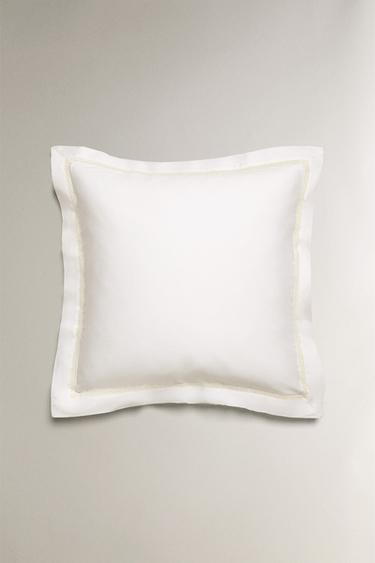 TAIE D’OREILLER SATIN BRODERIE JOUR ÉCHELLE - Blanc cassé de Zara - Image 1