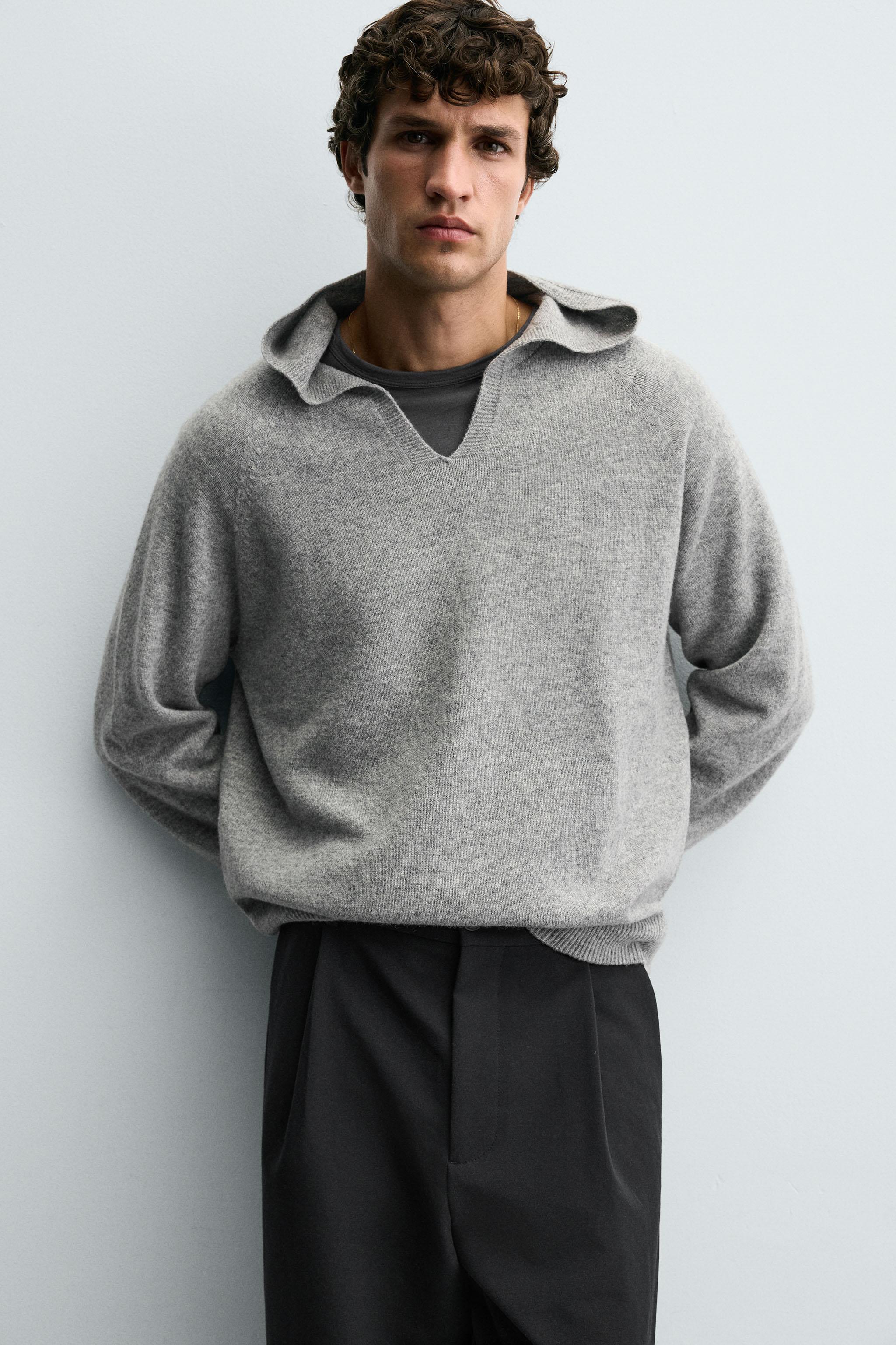 100% WOOL HOODED SWEATER