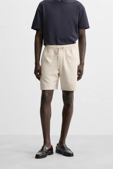 TEXTURED REGULAR FIT BERMUDA SHORTS - Light beige by Zara