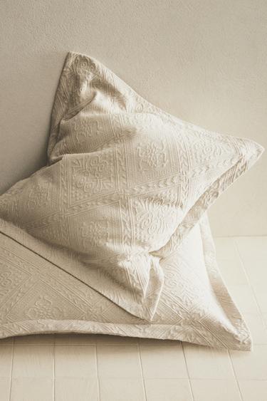 GEOMETRIC PATTERN CUSHION COVER - Beige by Zara
