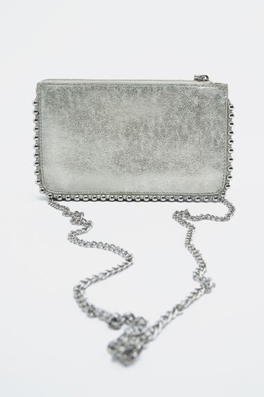 CARTERA BANDOLERA TACHAS - Plata de Zara