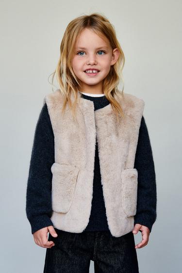 GILET EN FAUSSE FOURRURE - Sable de Zara