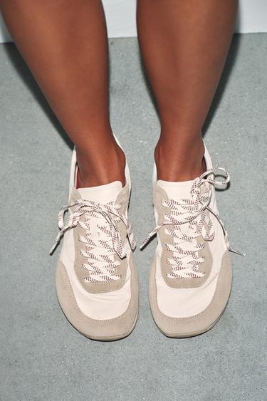 SEPATU KETS KOMBINASI BAREFOOT - Cokelat Pasir dari Zara