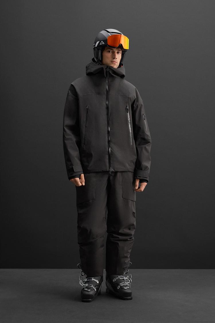 ZARA ウォーター＆ウィンドプルーフ SKI COLLECTION 黒 S（ZARA おぼえ 