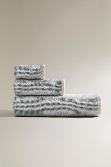 SERVIETTE DE BAIN MINIWAFFLE - Écru / Bleu de Zara - Image 0