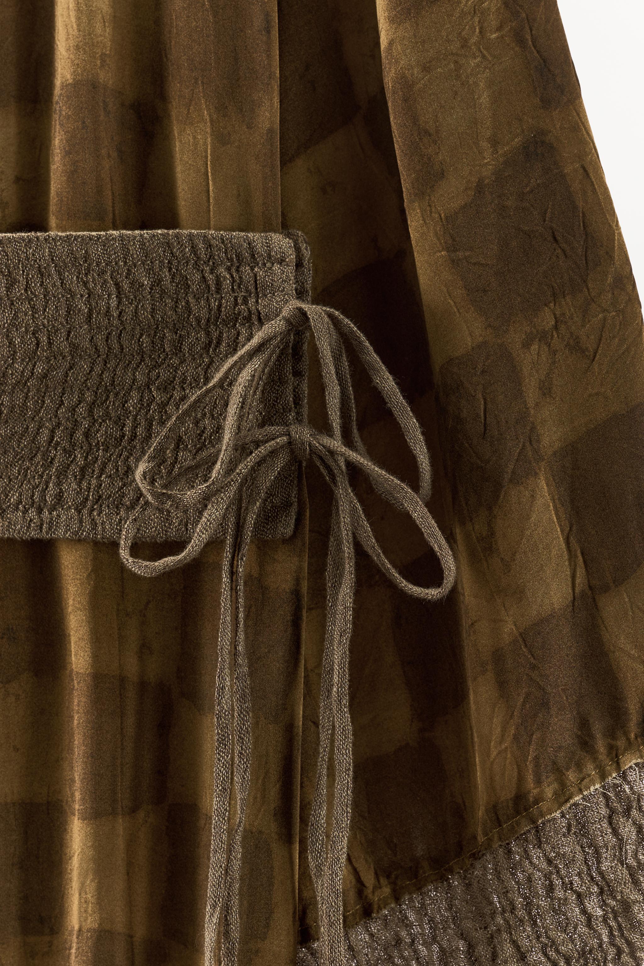 ROBE IMPRIMÉE À CARREAUX ET CEINTURE BANDEAU