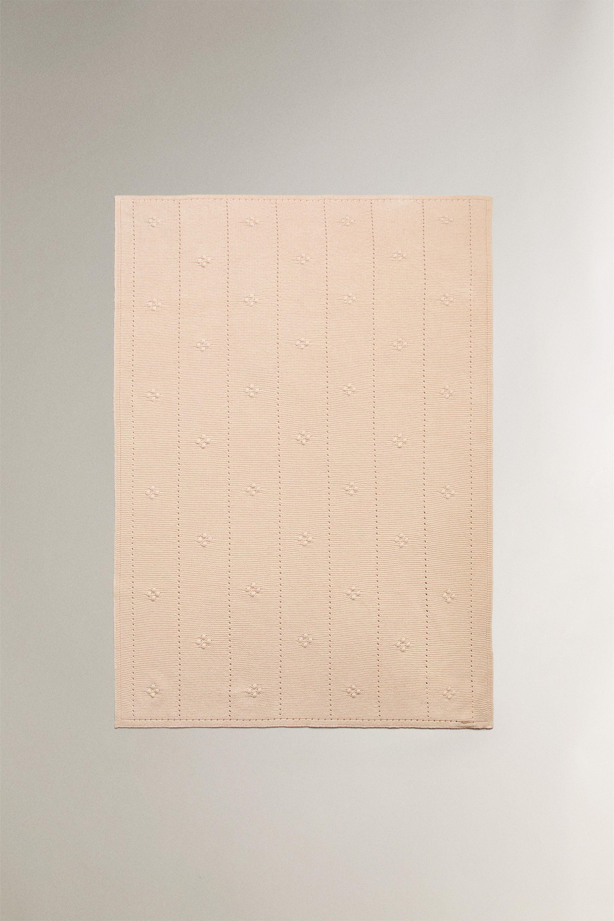 BABY OPENWORK COTTON BLANKET — Pink
