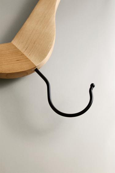 CINTRE BOIS VESTES - Beige clair de Zara - Image 2