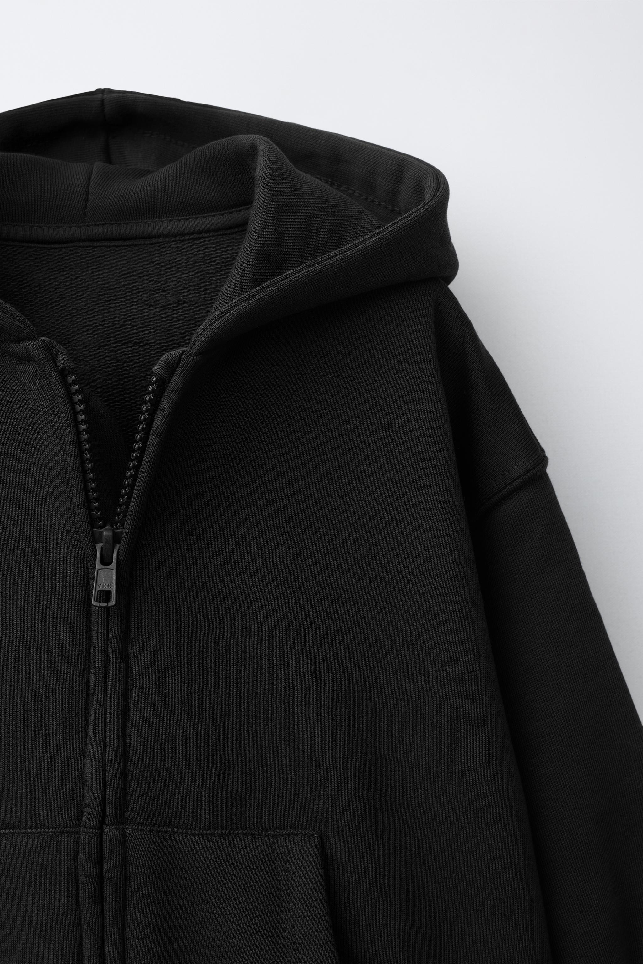HOODED ZIP SWEATSHIRT
