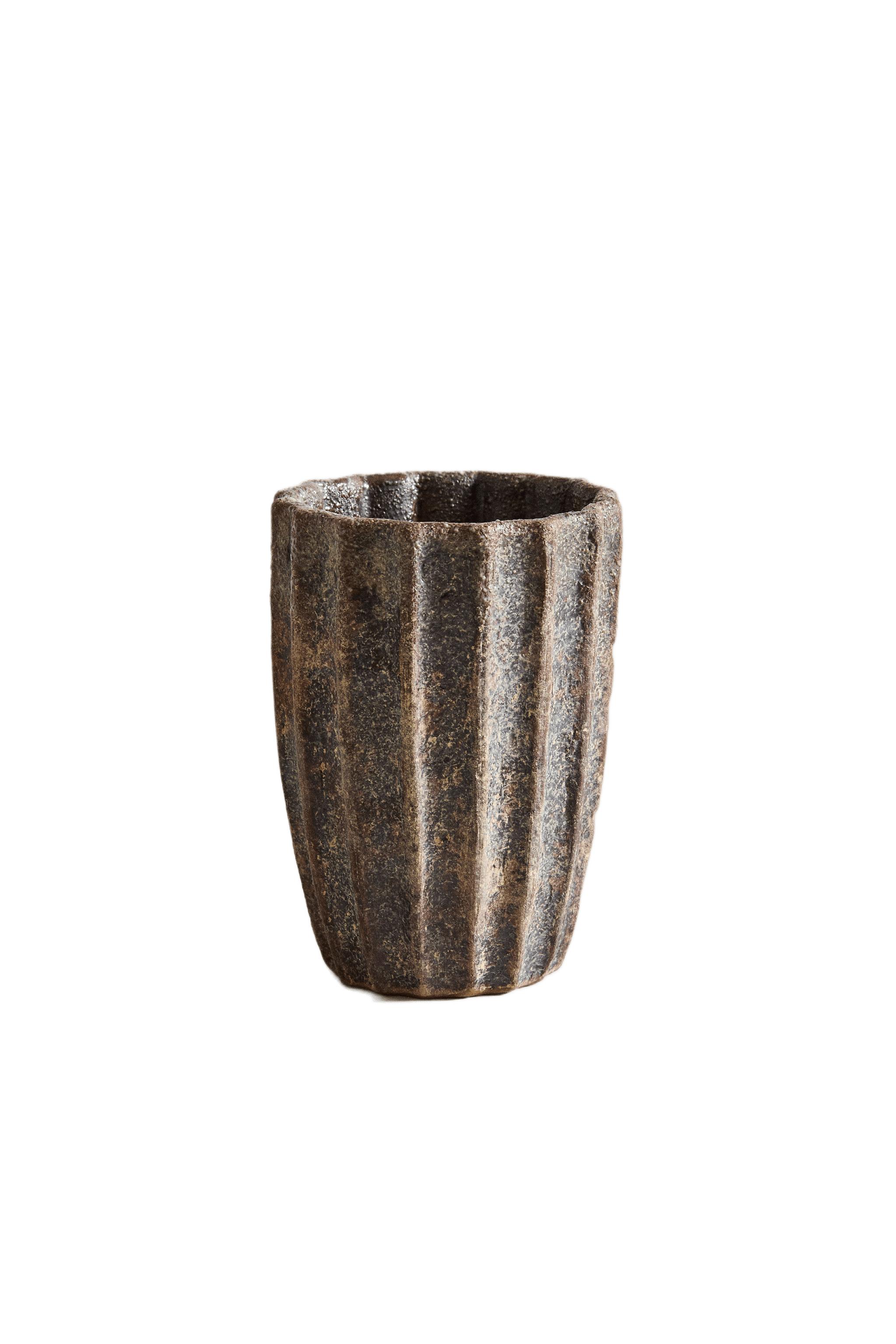 TERRACOTTA RAISED DESIGN TOOTHBRUSH HOLDER - Brown | ZARA Canada