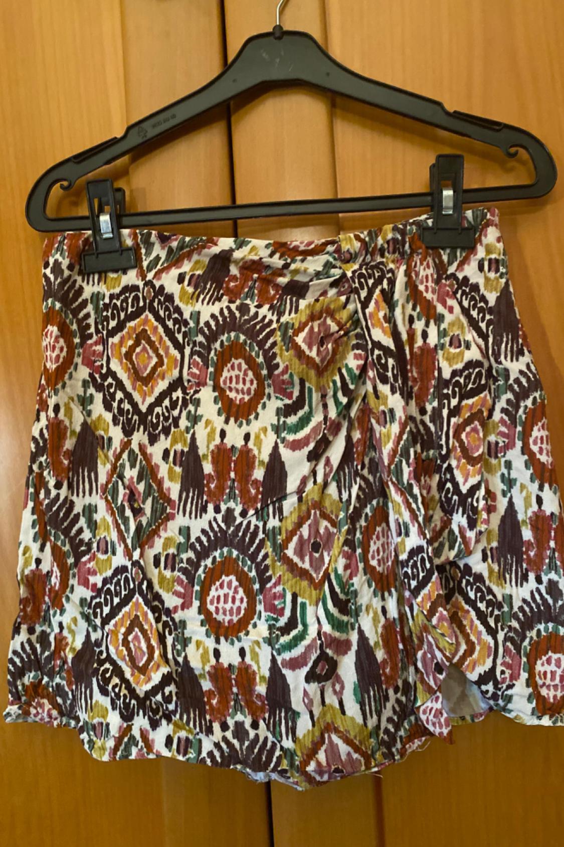 PRINTED SKORT WITH KNOT