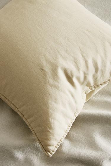 FADED-EFFECT LINEN CUSHION COVER FOR QUILTS - Biscuit by Zara - Image 5
