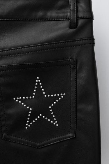 PANTALON FLARE MATIÈRE SYNTHÉTIQUE CLOUS - Noir de Zara - Image 3