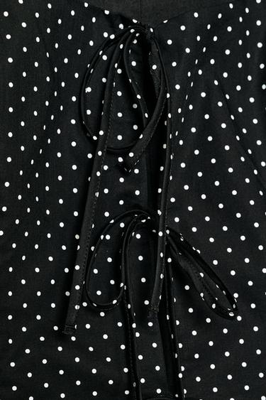 CHEMISE EN POPELINE À OUVERTURE ET NŒUDS À POIS - Noir / Blanc de Zara - Image 6