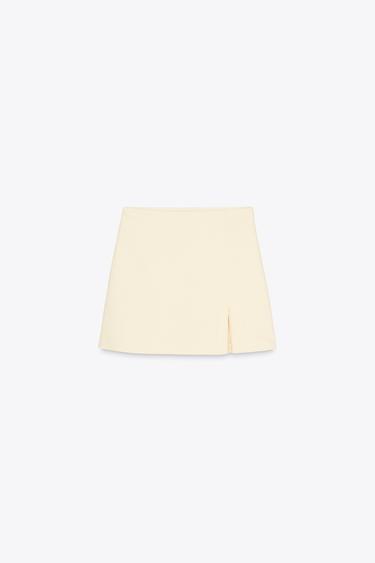 SKORT WITH SLIT AT THE HEM - Light yellow by Zara