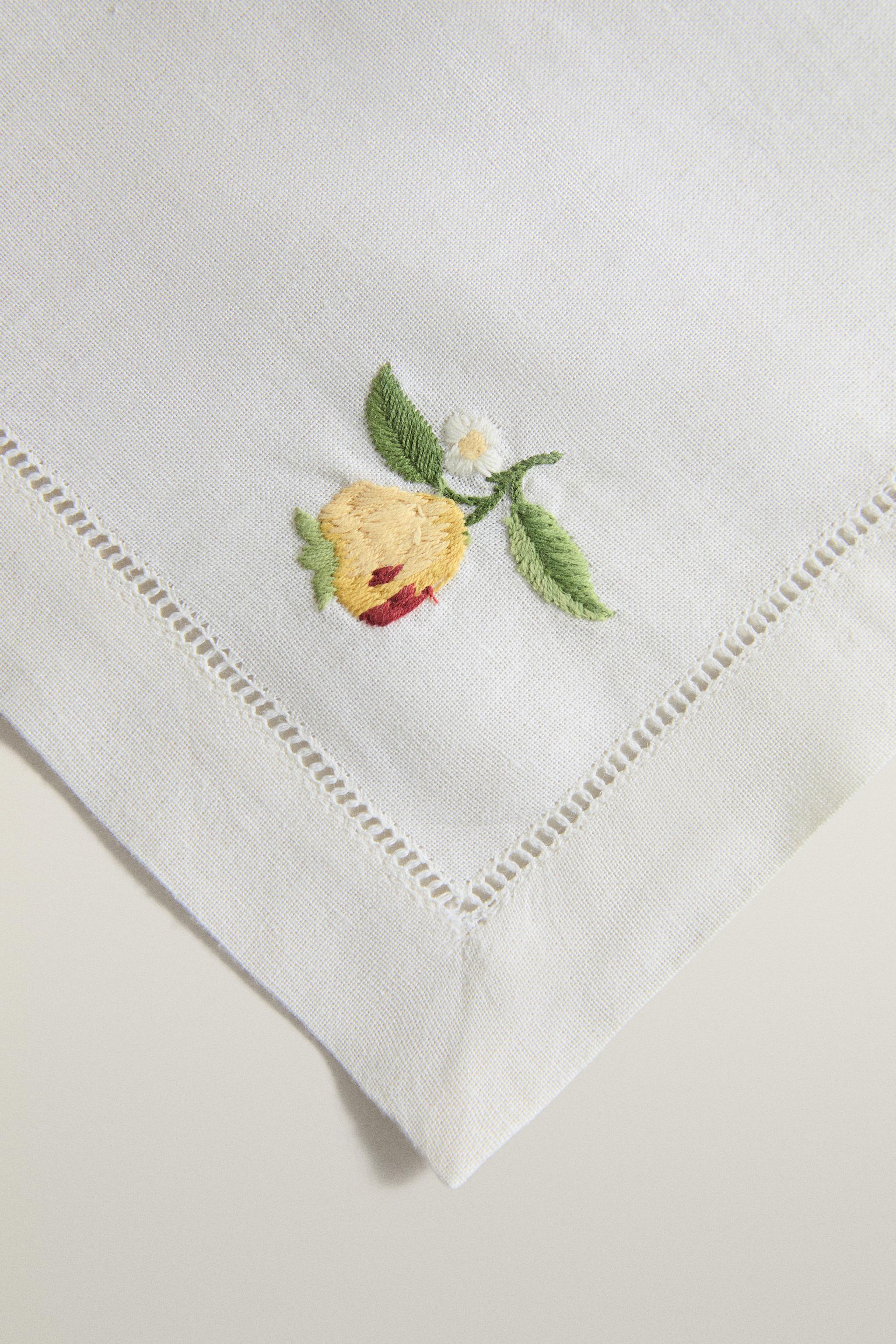 FRUIT EMBROIDERED NAPKINS (PACK OF 2)