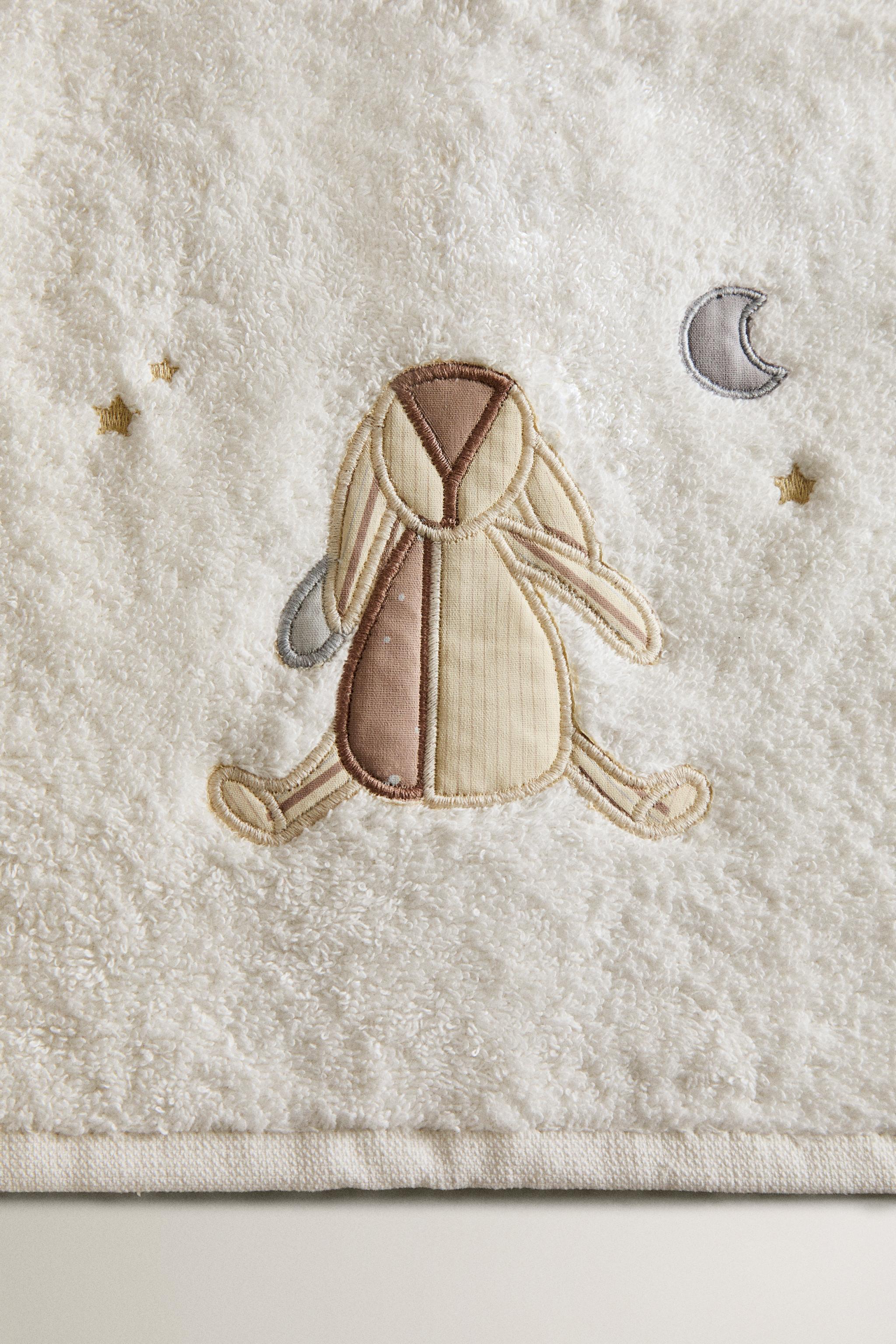 KIDS BUNNY BATH TOWEL