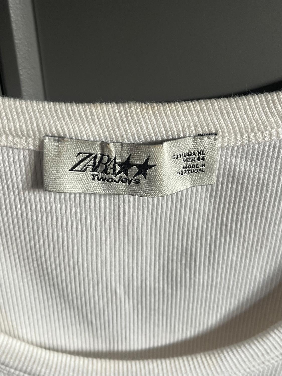 TANK TOP WITH STARS X TWOJEYS - LIMITED EDITION - Image 3