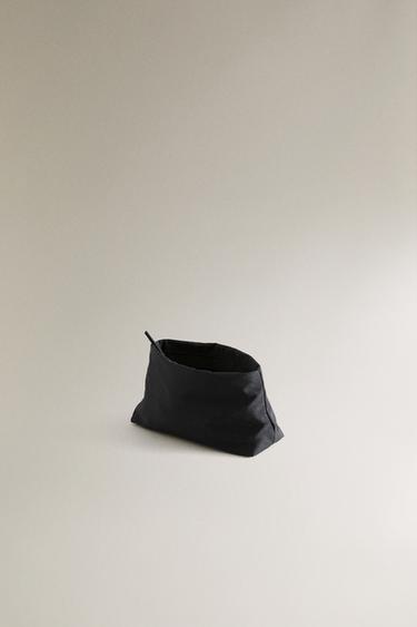 MEDIUM TECHNICAL FABRIC WASH BAG - Black by Zara - Image 3