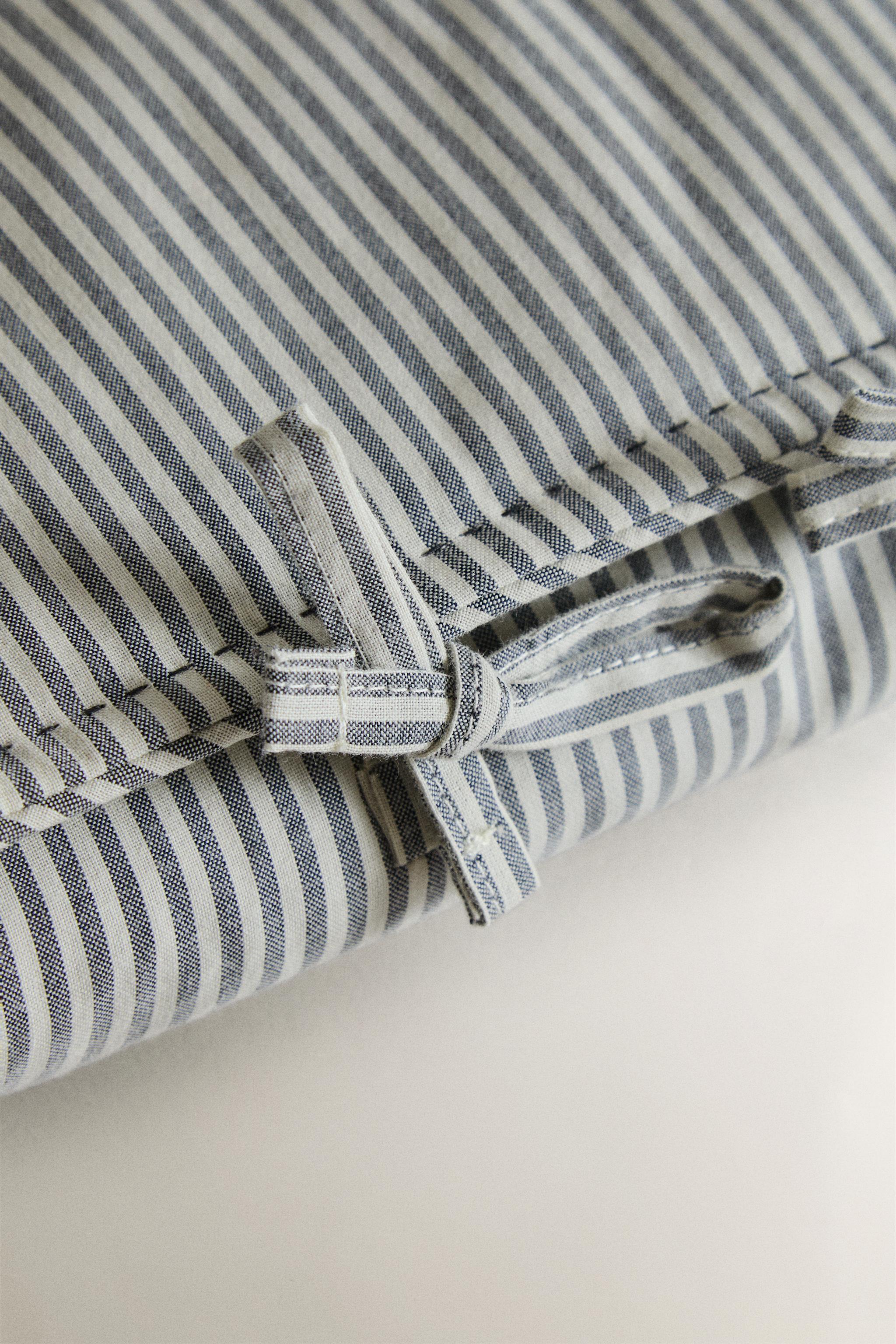 STRIPED BABY CHANGING MAT
