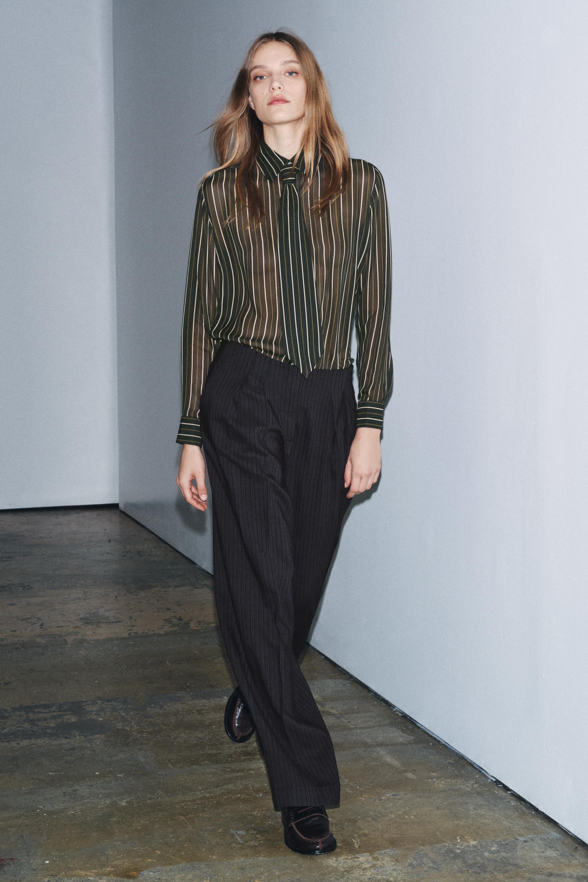 ZW COLLECTION FLOWY STRIPED TIE SHIRT