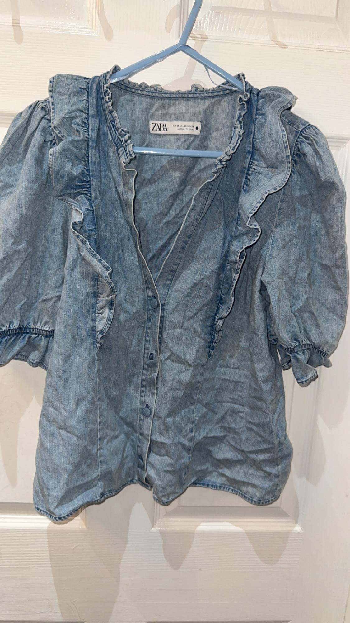 RUFFLED BLOUSE