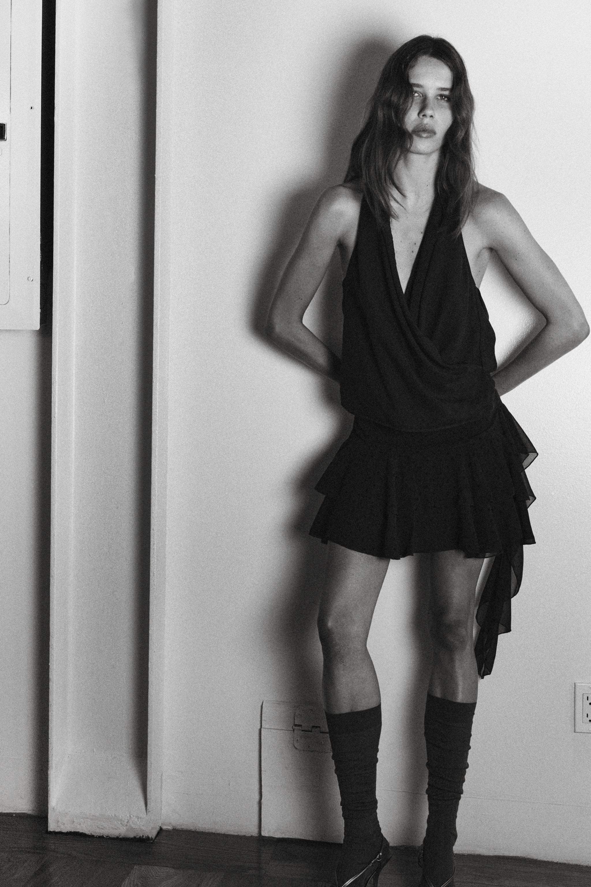 DRAPED HALTER TOP