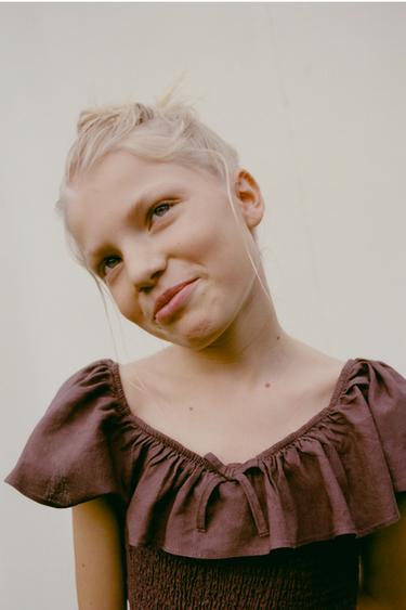 ФУТБОЛКА ИЗ ЛЬНА С УЗОРОМ «СОТЫ» — КОРИЧНЕВЫЙ от Zara