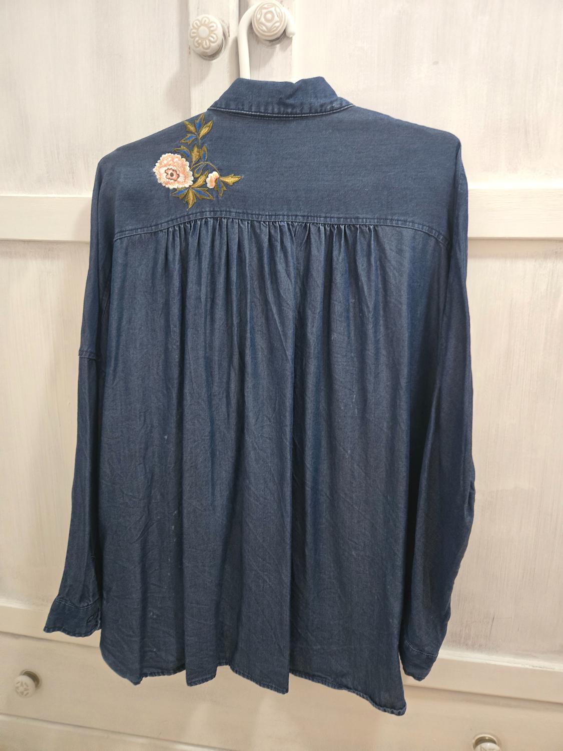 CAMISA DENIM BORDADOS - Image 3