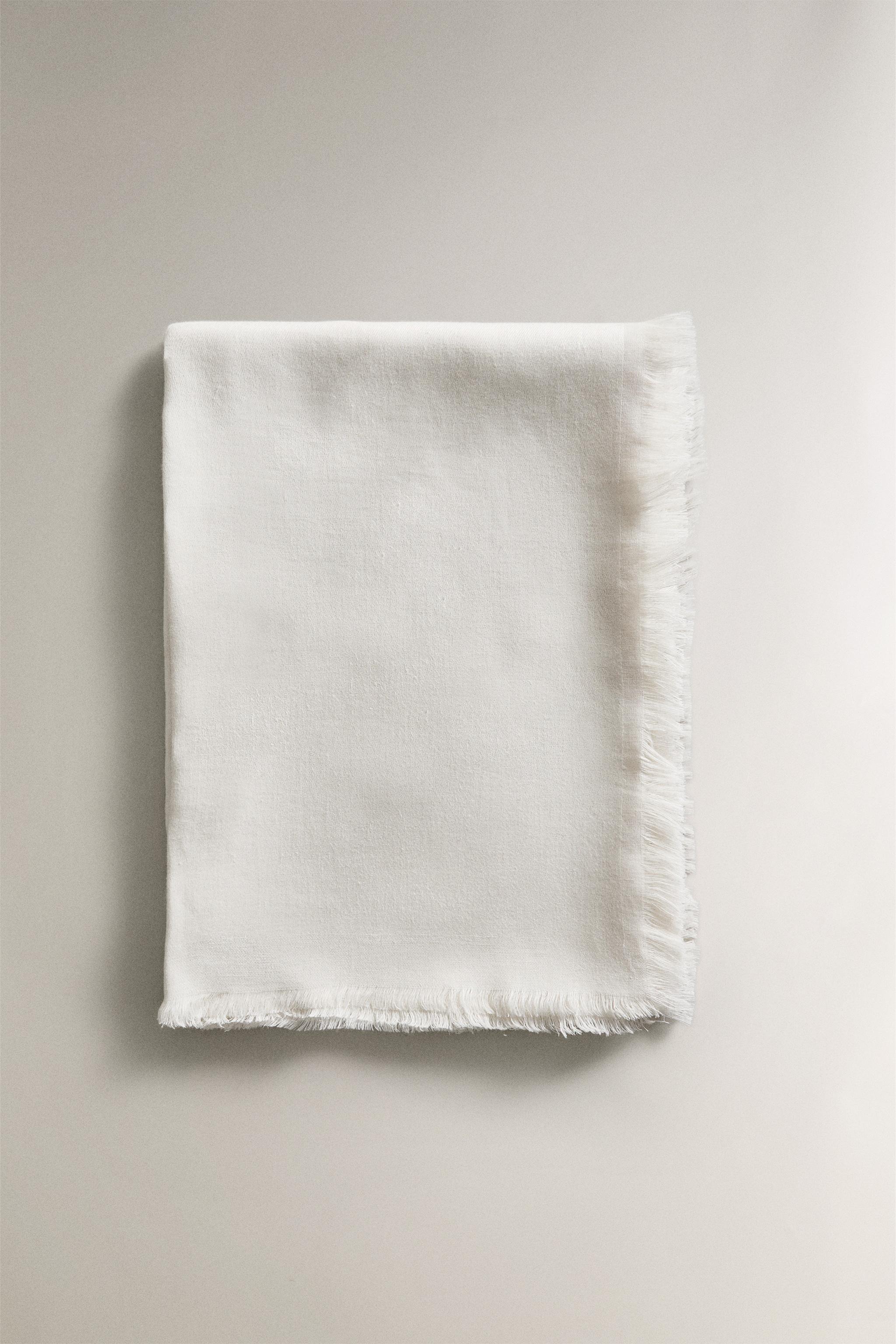 ザラホーム　ZARA HOME フェイクファーエコファーブランケット　白 zara home フェイクファーブランケット - メルカリ