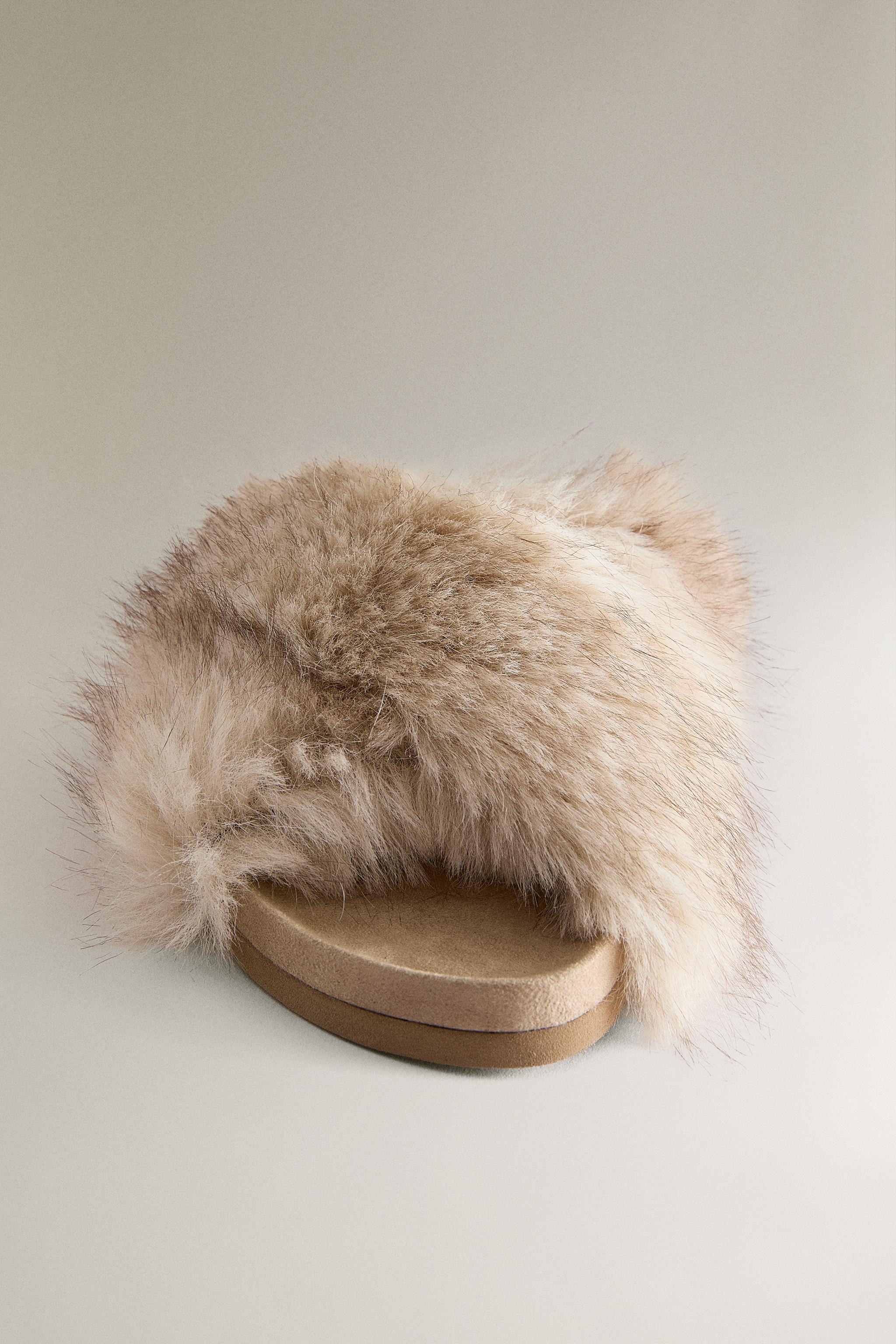 CROSSOVER SANDALS WITH FAUX FUR