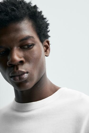 تيشرت بأكمام طويلة REGULAR FIT - أبيض الخاص بـ Zara