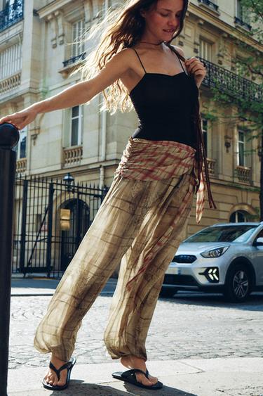 PANTALÓN BOMBACHO ESTAMPADO PAÑUELO - Multicolor de Zara