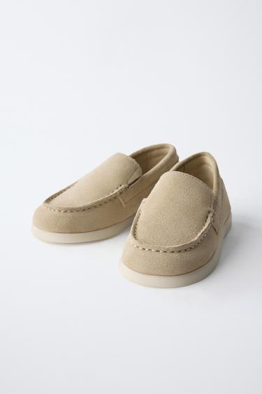 BATEAU EN CUIR - Marron sable de Zara - Image 2