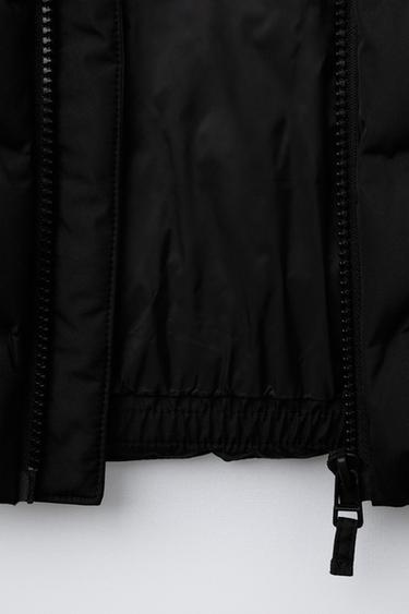 DOUDOUNE SANS MANCHES ULTRA-LÉGÈRE À CAPUCHE DÉPERLANTE - Noir de Zara - Image 7