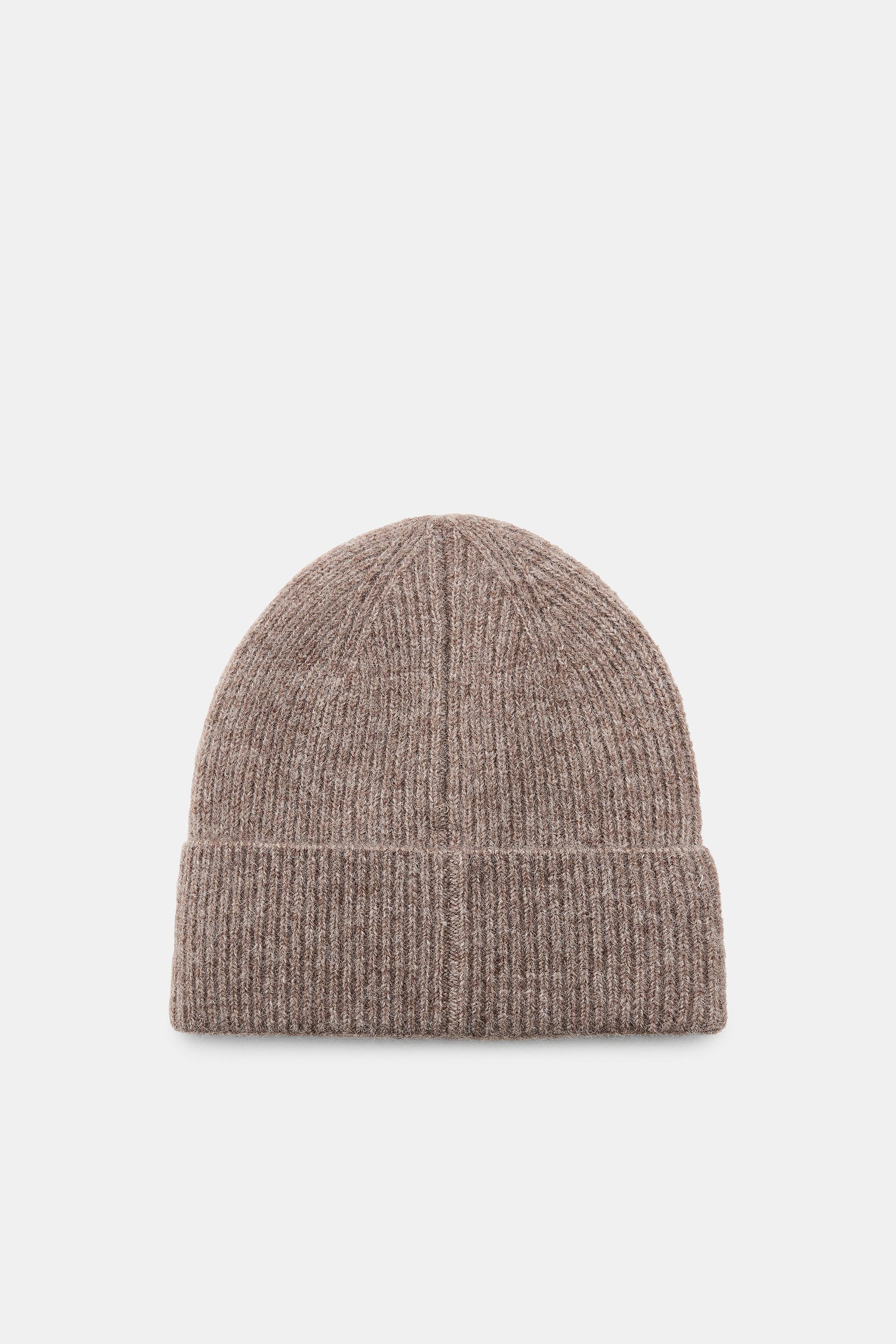Zara PATCHED KNIT BEANIE | Place Rosemère