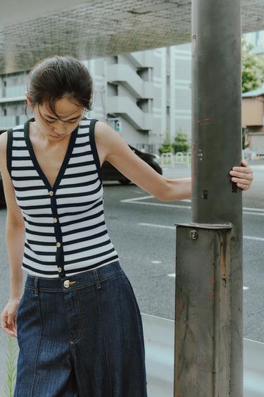 ZARA ストライプ柄ボタンベストストライプZaraのZARA ストライプ柄ボタンベスト - ストライプ