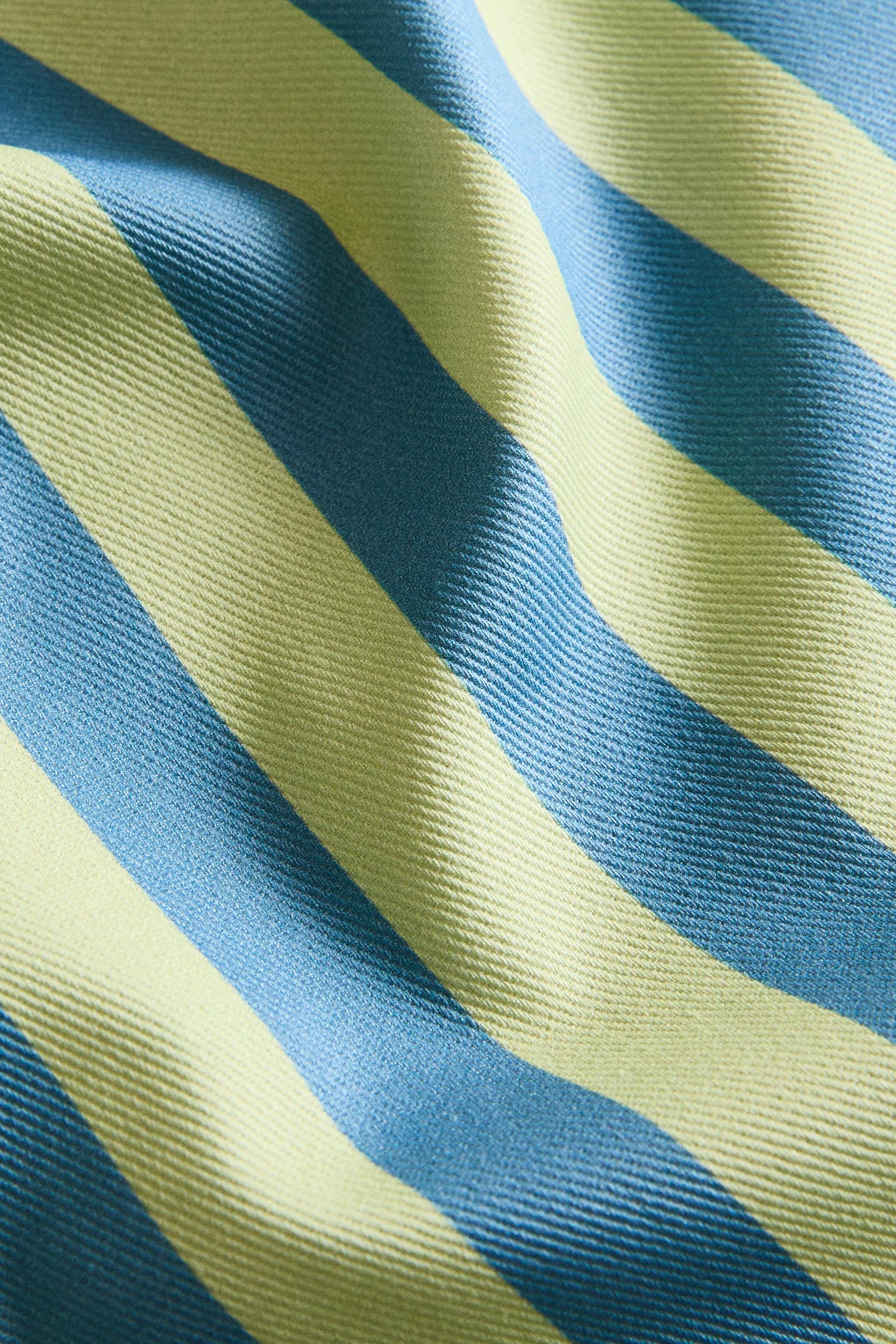RESIN-COATED STRIPED PLACEMAT