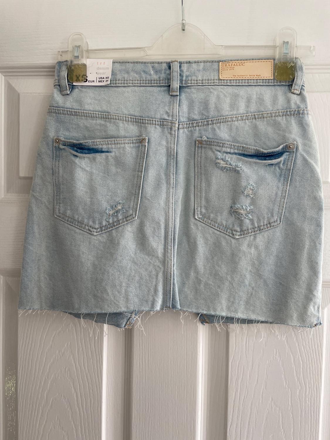 RIPPED DENIM MINI SKIRT - Image 2